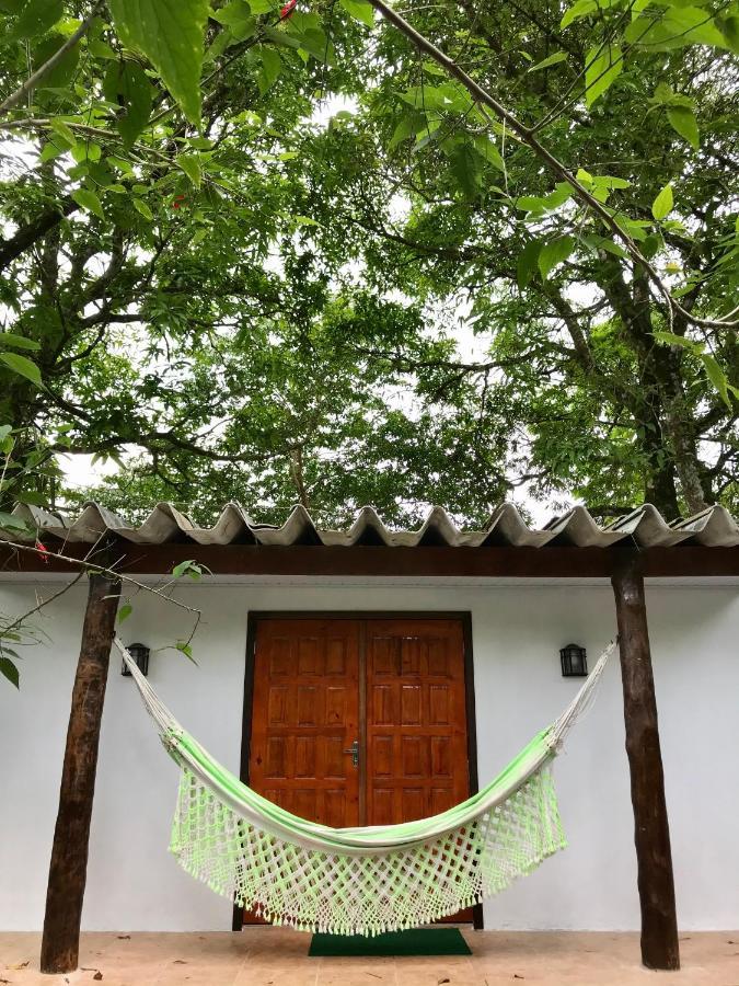 Casa A Beira Do Rio Jaguareguava Na Mata Atlantica Em Bertioga Sp Villa Екстериор снимка